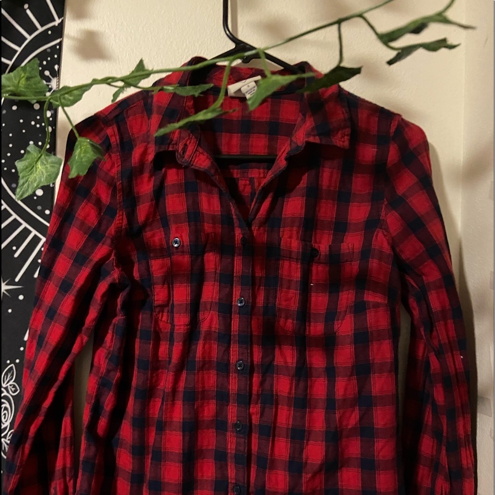 St. john’s bay shirt size small